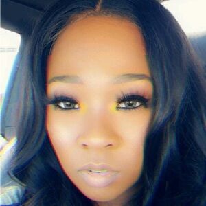 Meet your Posher, Alisa